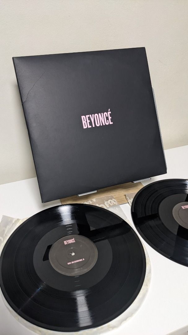 Beyonce (Self titled) Vinyl record, Hobbies & Toys, Music & Media