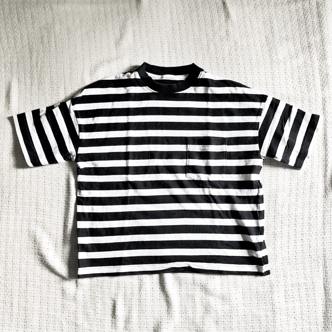 Black and White stripped pocket tee - GU (Category: Shirts) located in Pasig City. Submitted by cakemixbean (Listing ID 1212105925, Image 1). Description: ⭐️DECLUTTERING⭐️ B&W stripped pocket shirt size M from GU • Barely used, almost brand new! • Size Medium on tag. Fits small to medium • Bought in Taiwan GU For more, check out my listings!.