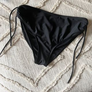 Black mid-high waisted swimmer bikini bottoms • Size Large