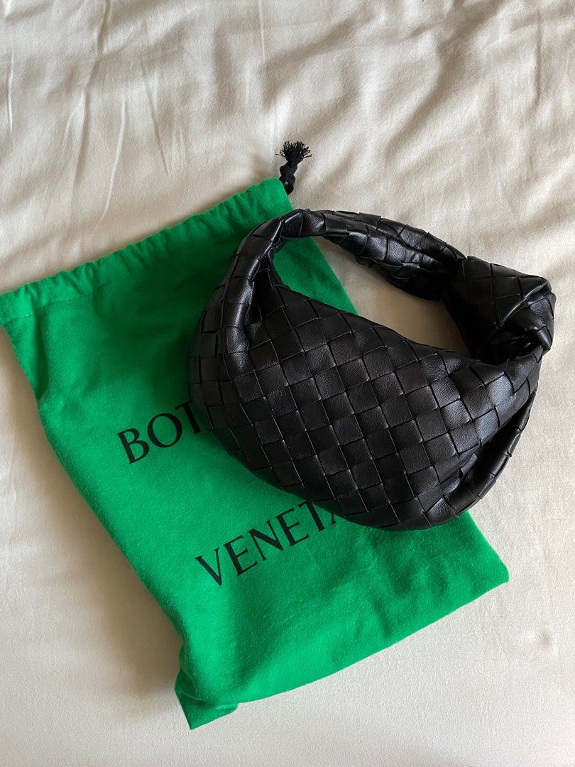 Bottega Veneta black woven mini BV Jodie bag Archives - STYLE DU MONDE