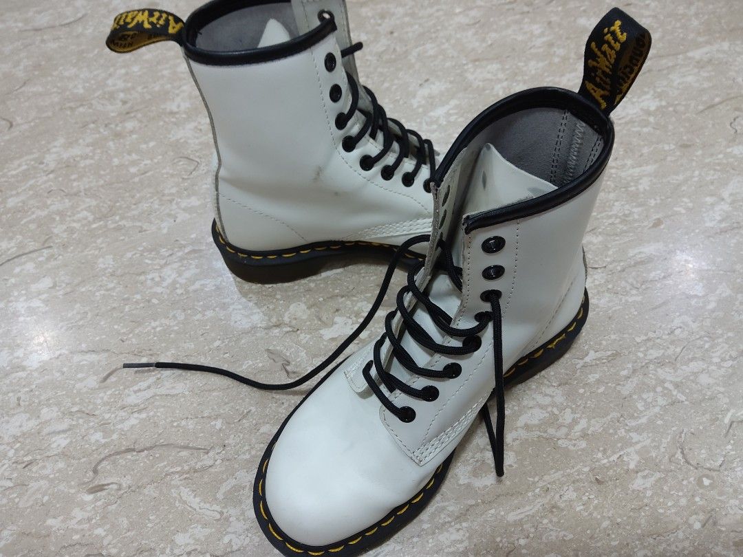 Boots Women Women s Fashion Footwear Boots on Carousell