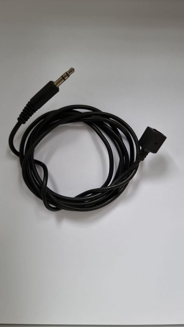 BoseIR Emitter w/ Pass Thru Piggyback 3.5mm Connector & IR Emitter 1