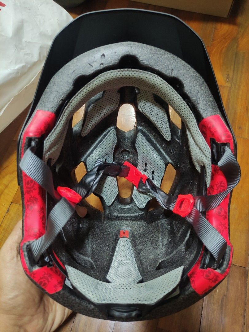 Bell Stoker helmet, Sports Equipment, Bicycles & Parts, Parts