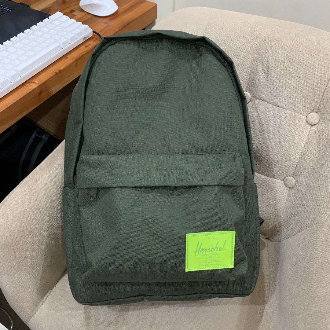 Brand New w Tag HERSCHEL olive green rare backpack Men s Fashion Bags Backpacks on Carousell