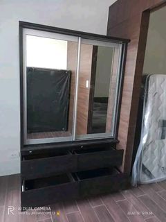 BRAND NEW WARDROBE SLIDING CABINET WITH MIRROR OR W / OUT MIRROR