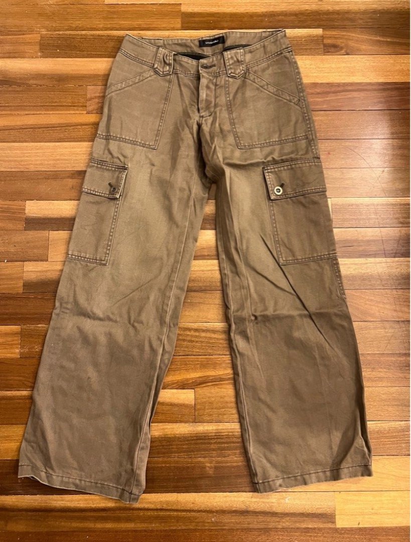 Brown Low Waisted y2k Cargo Pants