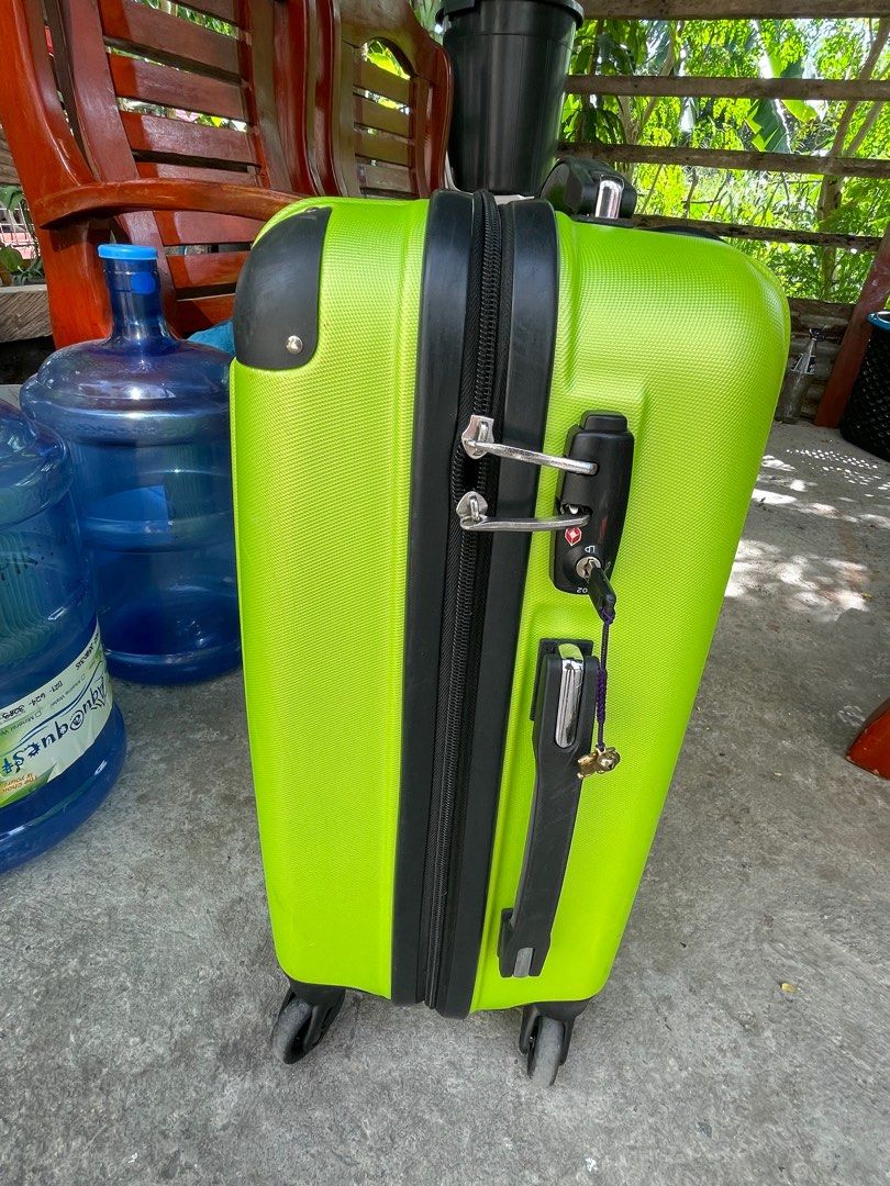 CABIN SIZE Marikina, Hobbies & Toys, Travel, Luggage on Carousell