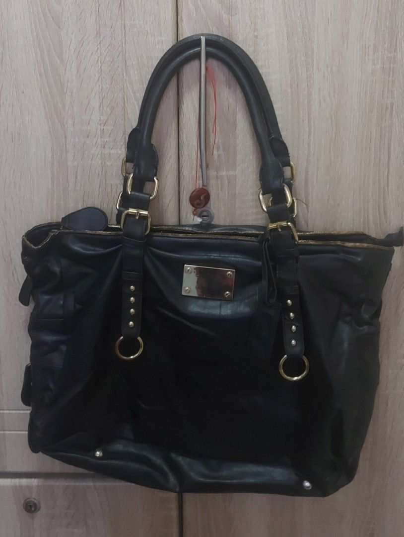 CLN- Vyanka Tote Bag, Women's Fashion, Bags & Wallets, Tote Bags on  Carousell