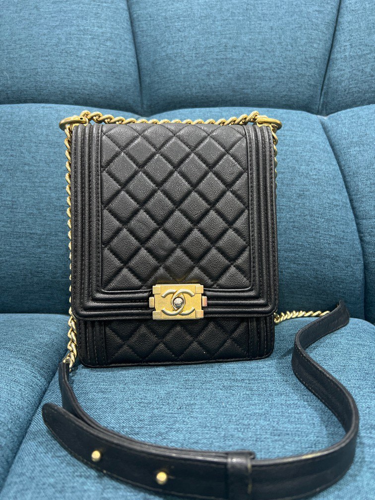 Chanel le boy on sale vertical