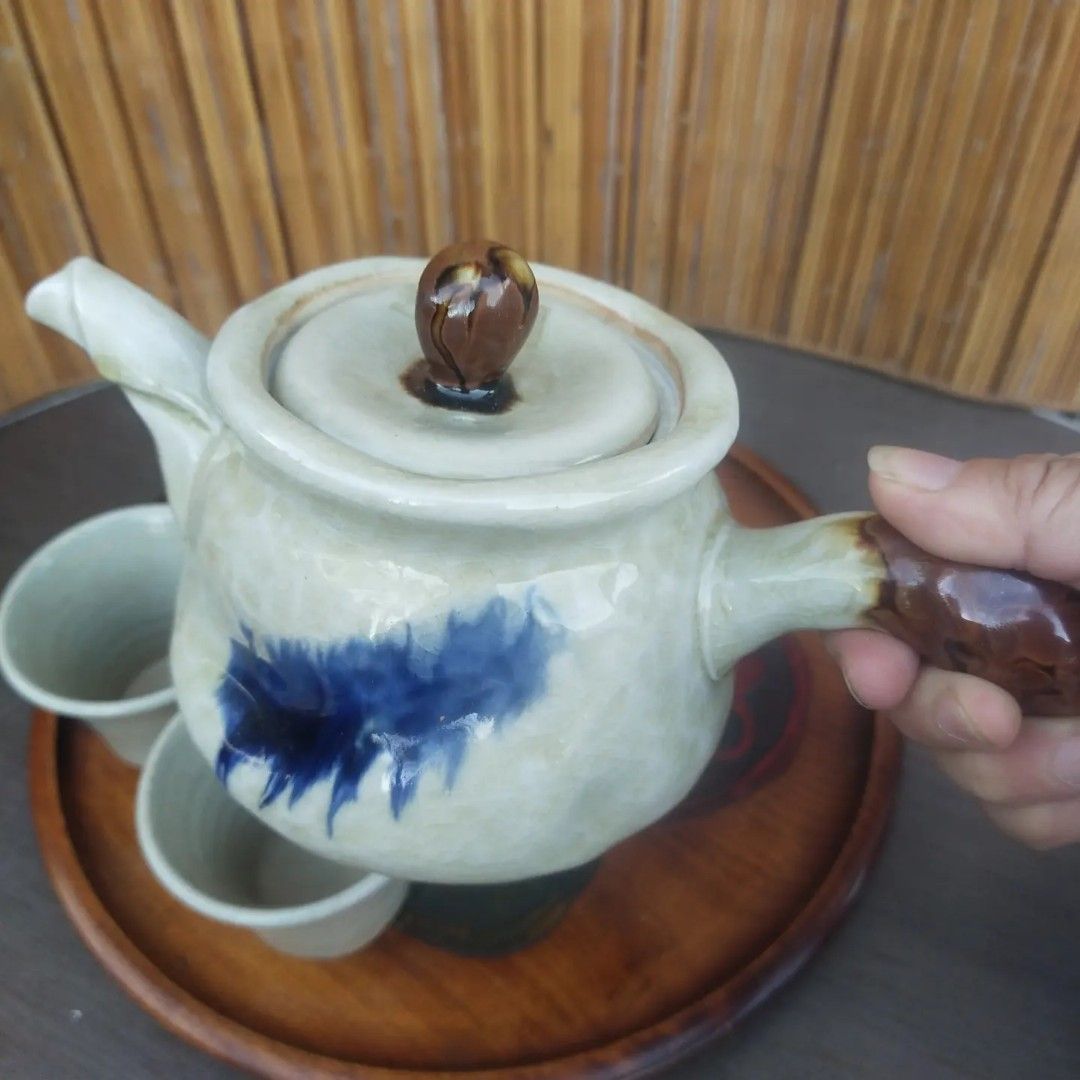 Deformed Teapot with 4 Teacups, Furniture & Home Living, Kitchenware & Tableware, Coffee & Tea
