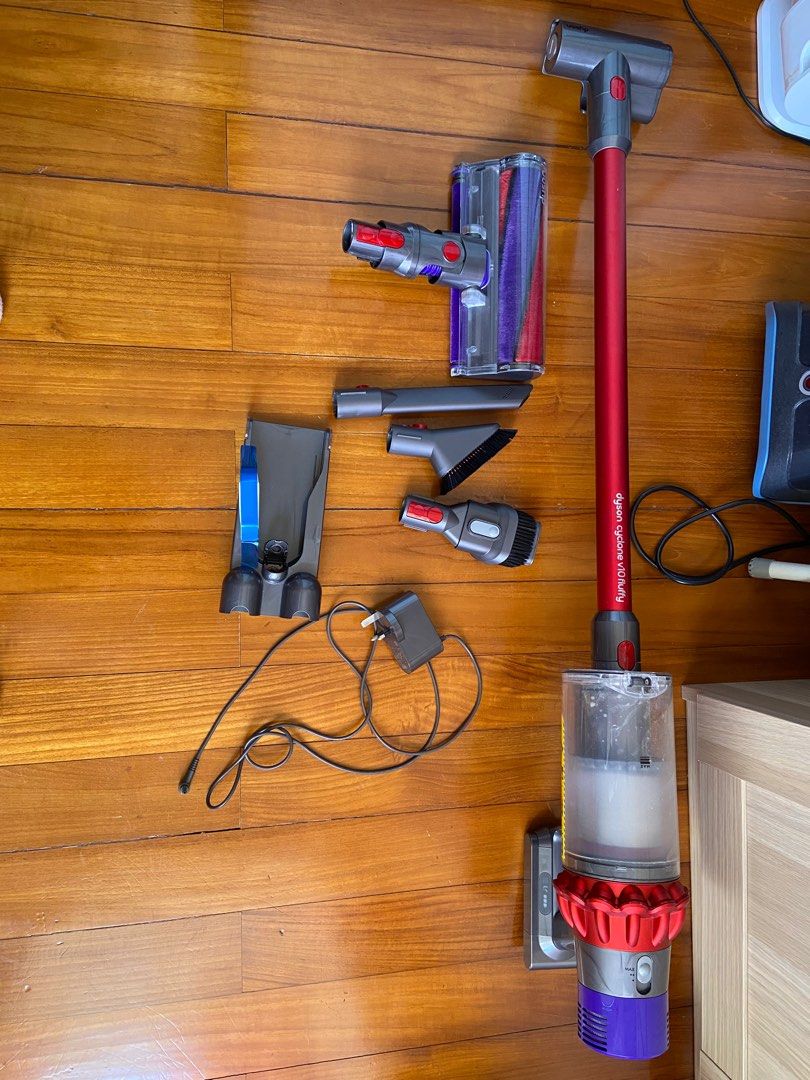 Dyson cyclone v10 fluffy, 家庭電器, 吸塵機 ＆ 家居清潔電器 Carousell