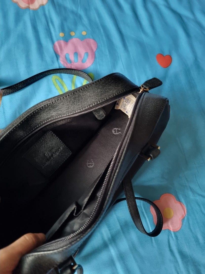 Etienne aigner hotsell black leather purse
