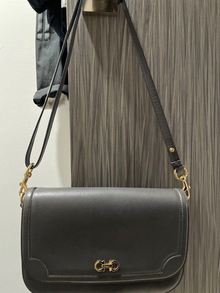 Salvatore ferragamo bags outlet hot sale