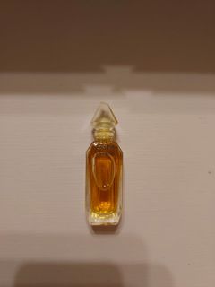 (For a friend) Brand new Givenchy特色 perfume mini version64184247808642110