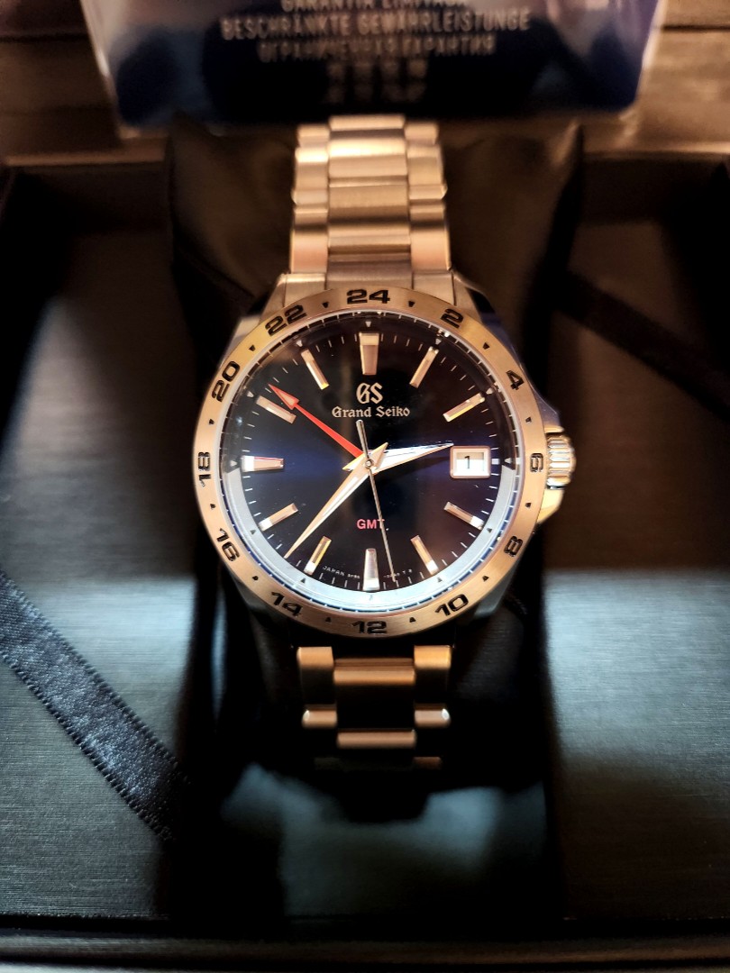 Oct 22) Grand Seiko GMT SBGN005 Quartz Blue Not SBGN003, Luxury, Watches on  Carousell
