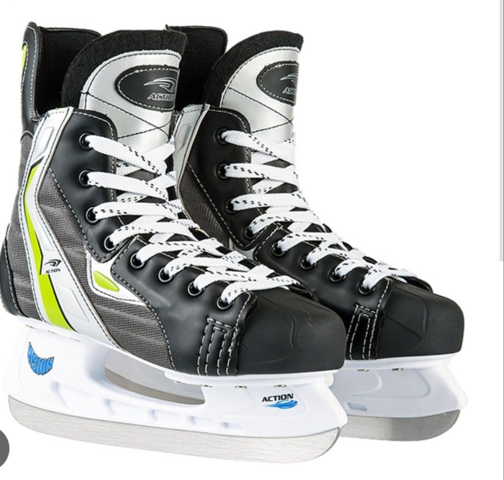 Ice skating boots, Sports Equipment, Other Sports Equipment and