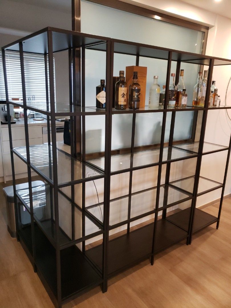 IKEA Vittsjo black shelving unit, 傢俬＆家居, 傢俬, 書櫃、櫃子及架 Carousell