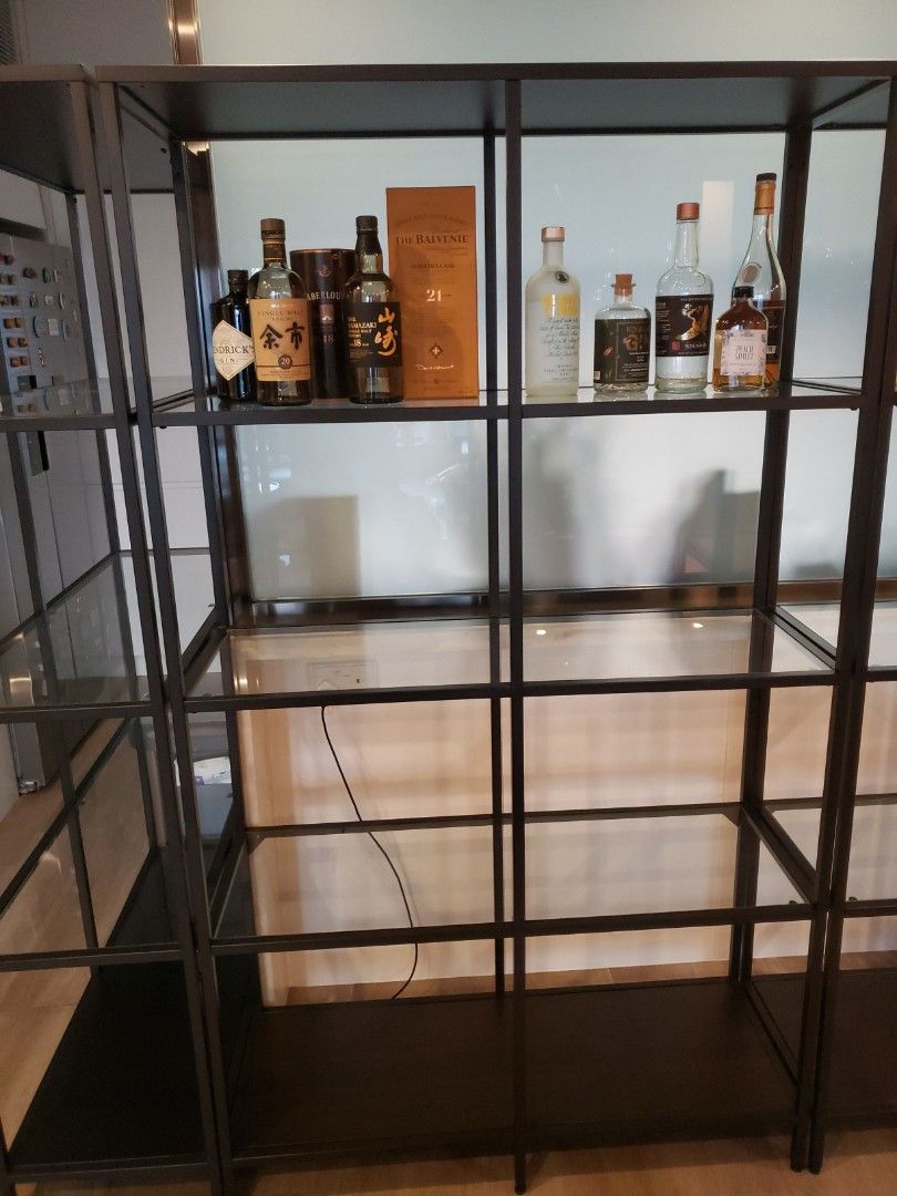 IKEA Vittsjo black shelving unit, 傢俬＆家居, 傢俬, 書櫃、櫃子及架 Carousell