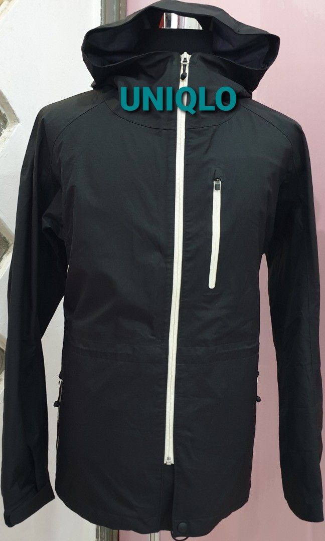 Jaket uniqlo deals waterproof