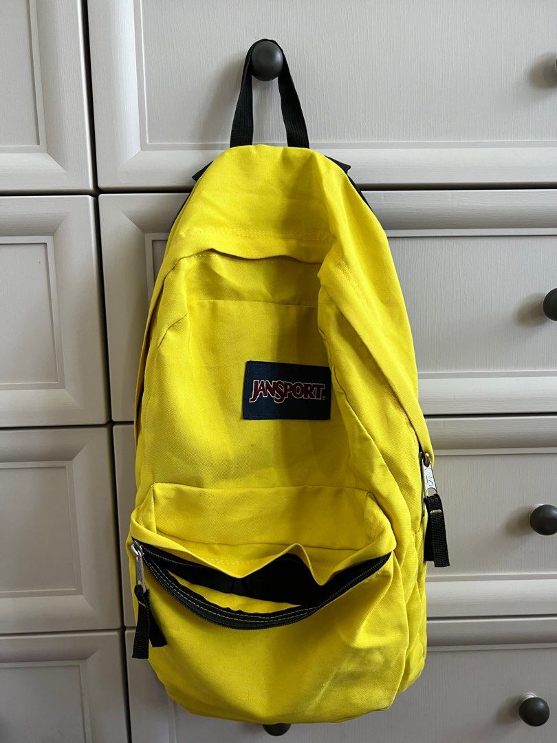 Yellow jansport 2025 superbreak backpack