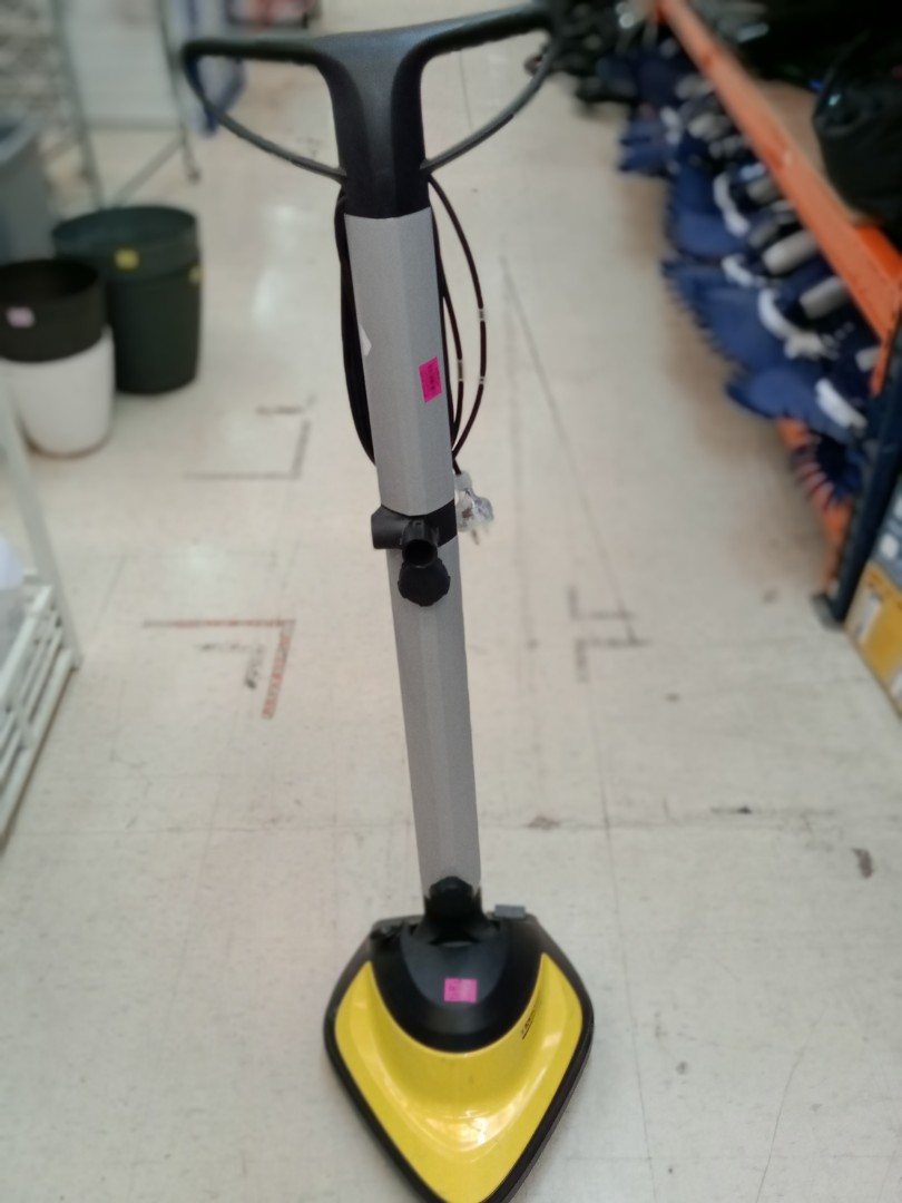 KARCHER FLOOR POLISHER. FP 303, Furniture & Home Living, Cleaning