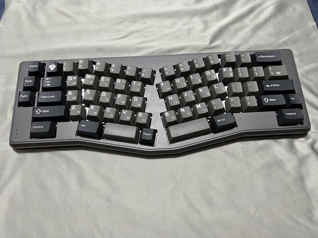 KLC x TGR Dolice Custom Mechanical Keyboard, Computers & Tech, Parts