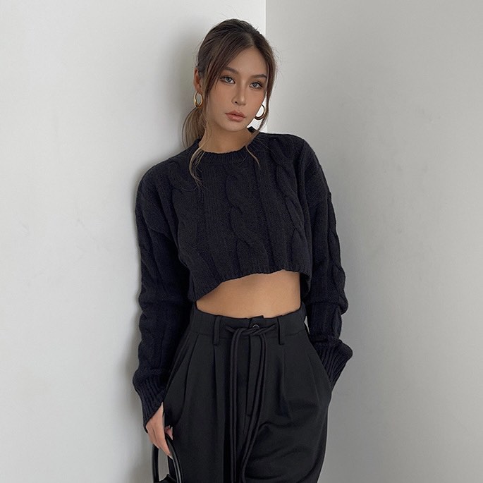 Knitted cropped sweater, Women's Fashion, Coats, Jackets and Outerwear on  Carousell