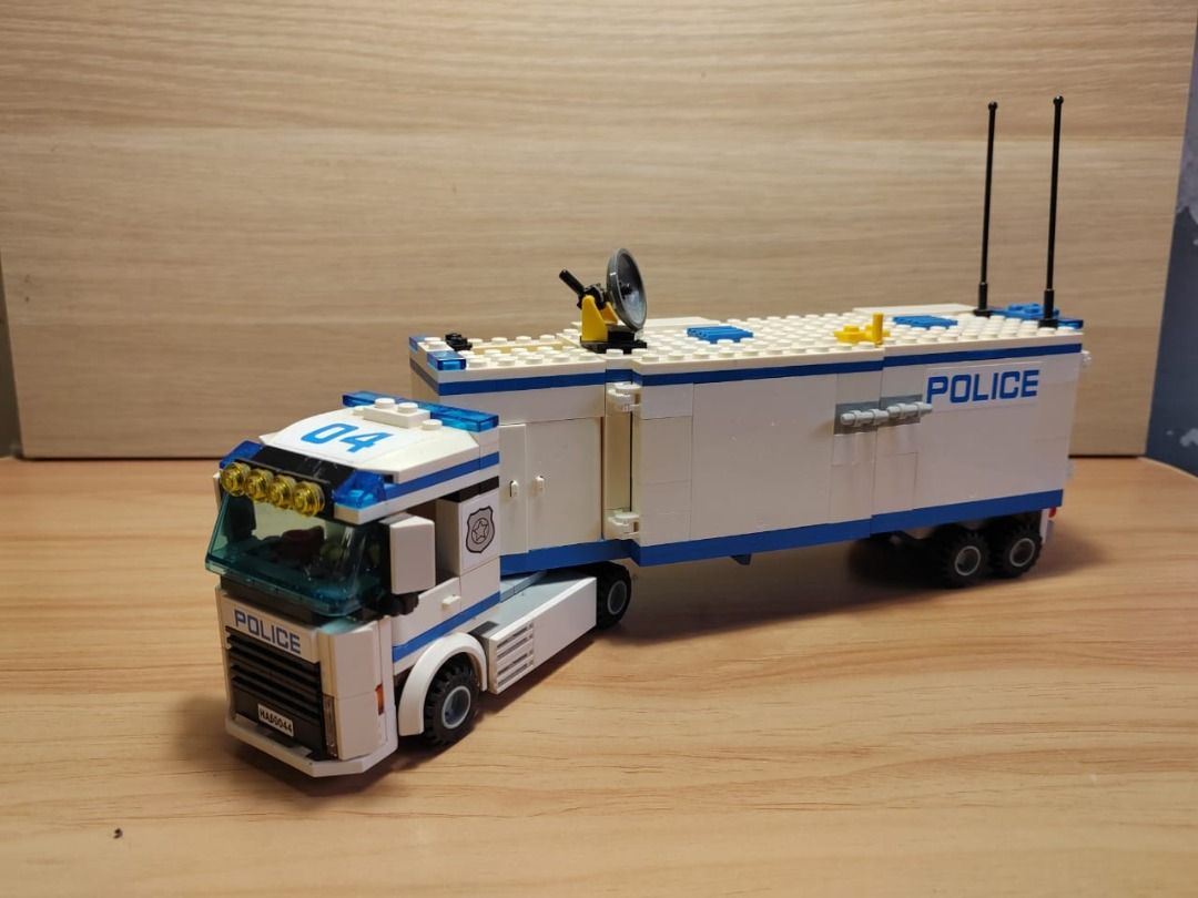 Lego 60044- Mobile Police unit, Hobbies & Toys, Toys & Games on Carousell