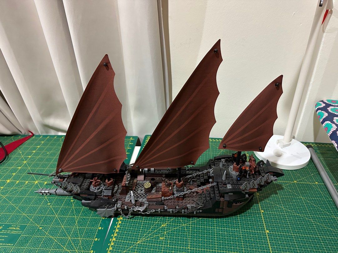 Lego Lord of the Ring Pirate Ship Ambush, Hobbies & Toys, Toys & Games