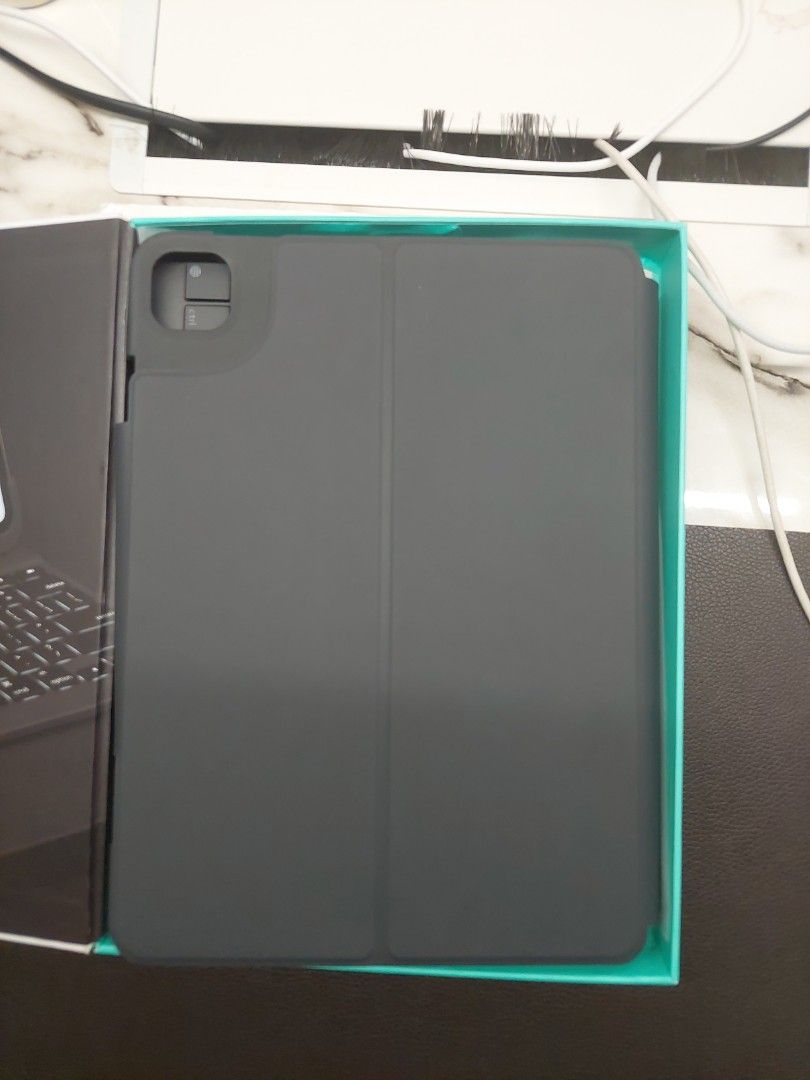 logitech keyboard for ipad pro 11 inch, Computers & Tech, Parts