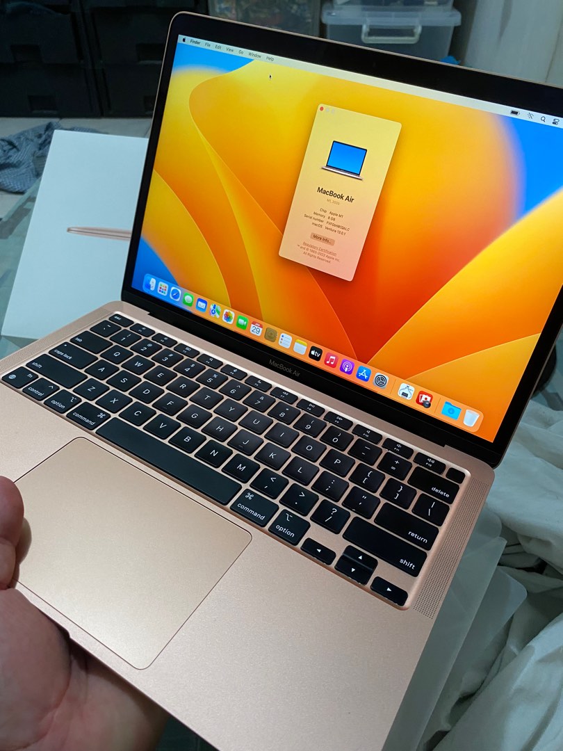 Macbook Air M1 8/256 13 inch (sale swap), Computers & Tech, Laptops