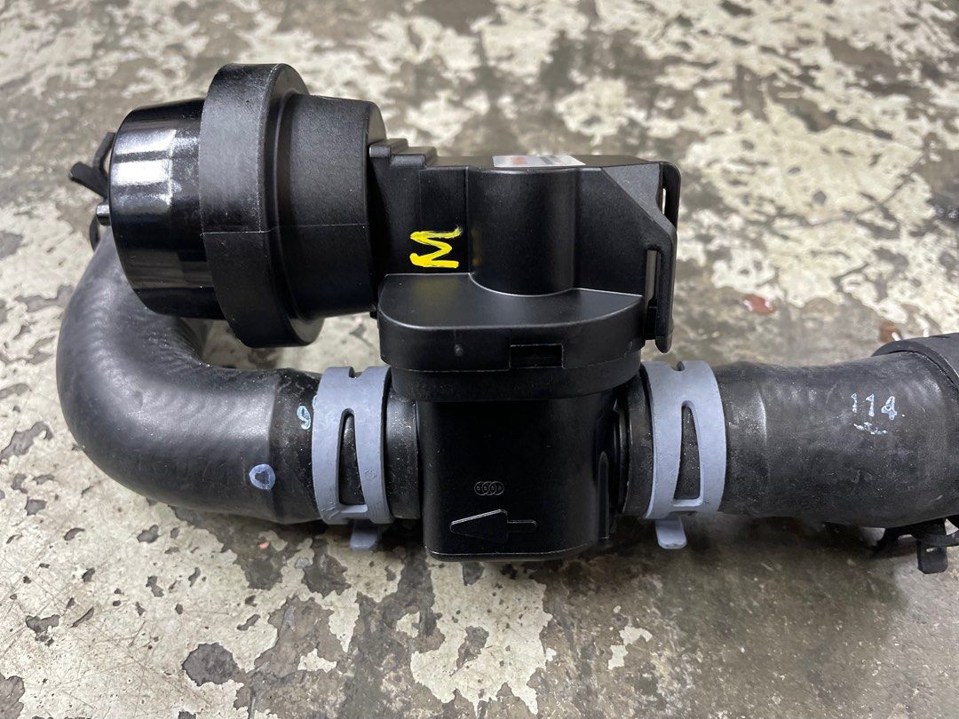 Mercedes GLA Coolant Leak, Car Accessories, Car & Services on