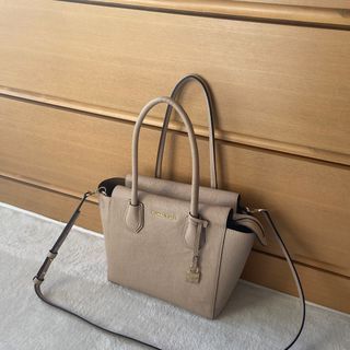 MICHAEL KORS