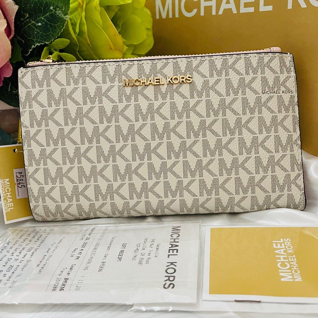 Michael Kors Jet Set Travel Medium Zip Pouchette with Signature Canvas,  Women's Fashion, Bags & Wallets on Carousell