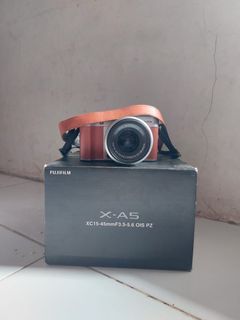 Mirrorless Fujifilm XA5 dan instax mini 8