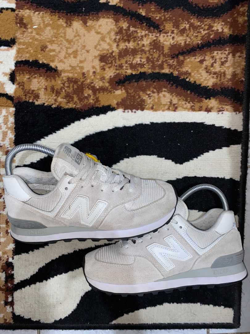 New Balance 574 Size 7 US, Women's Fashion, Footwear, Sneakers on Carousell