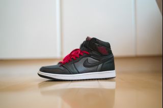 Nike Air Jordan 1 Retro High OG 'Black Gym Red' 555088-060 // US9
