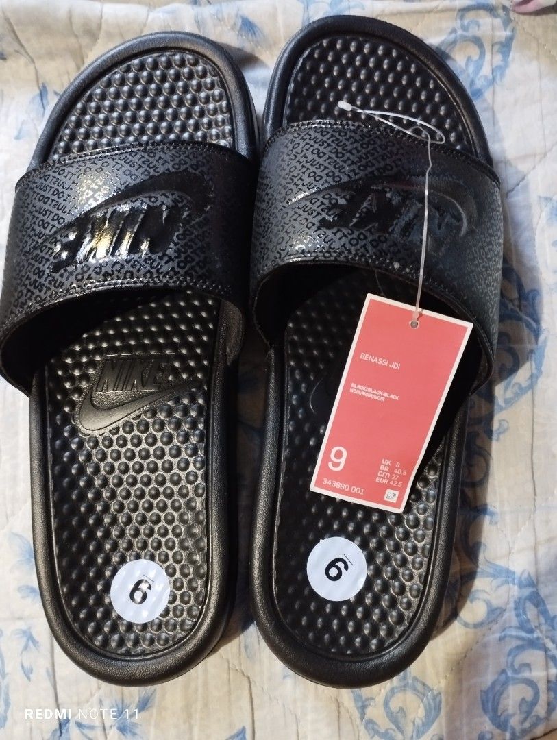 Nike benassi new arrivals triple black