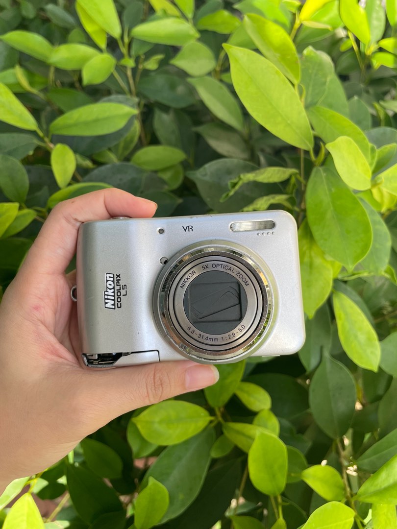 Nikon coolpix L5, Photography, Cameras on Carousell