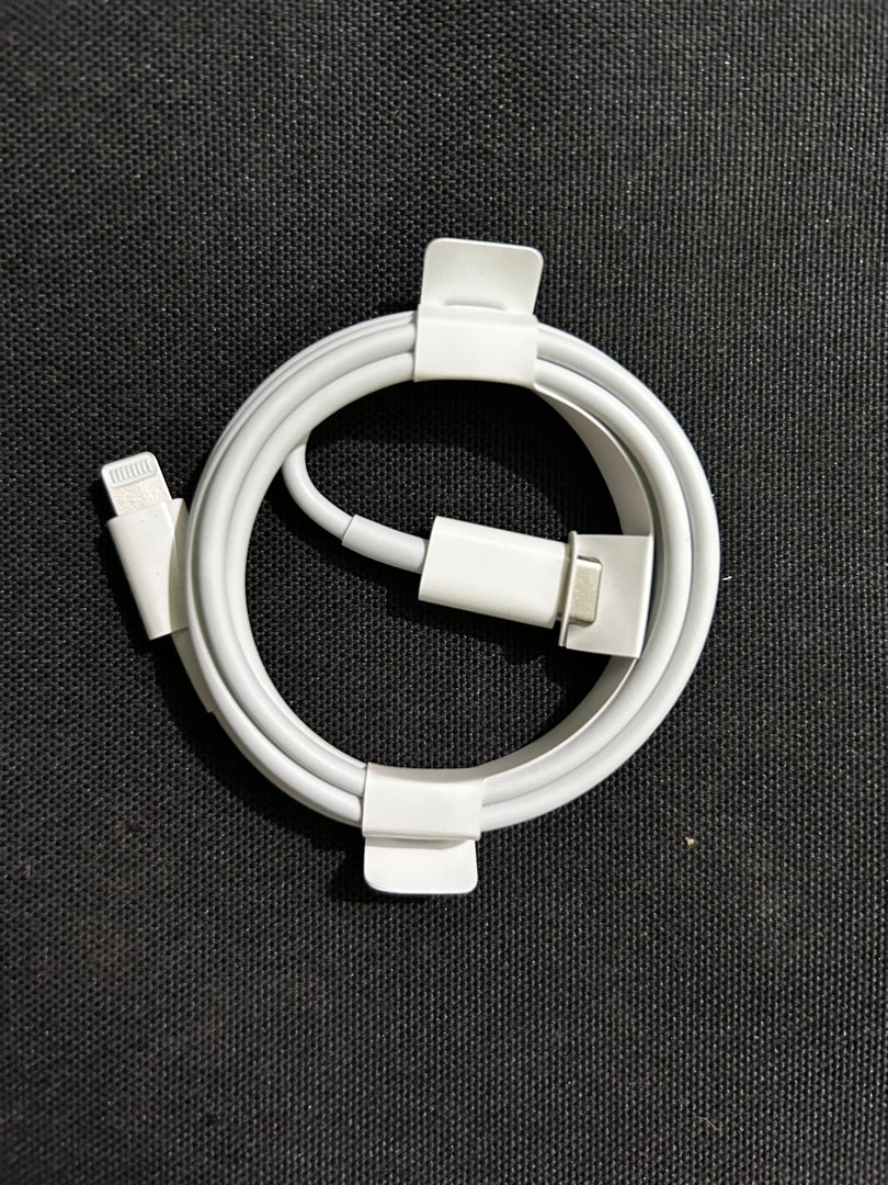 Original Apple Cord 1m USBC to Lightning from Airpods Pro 2, Mobile