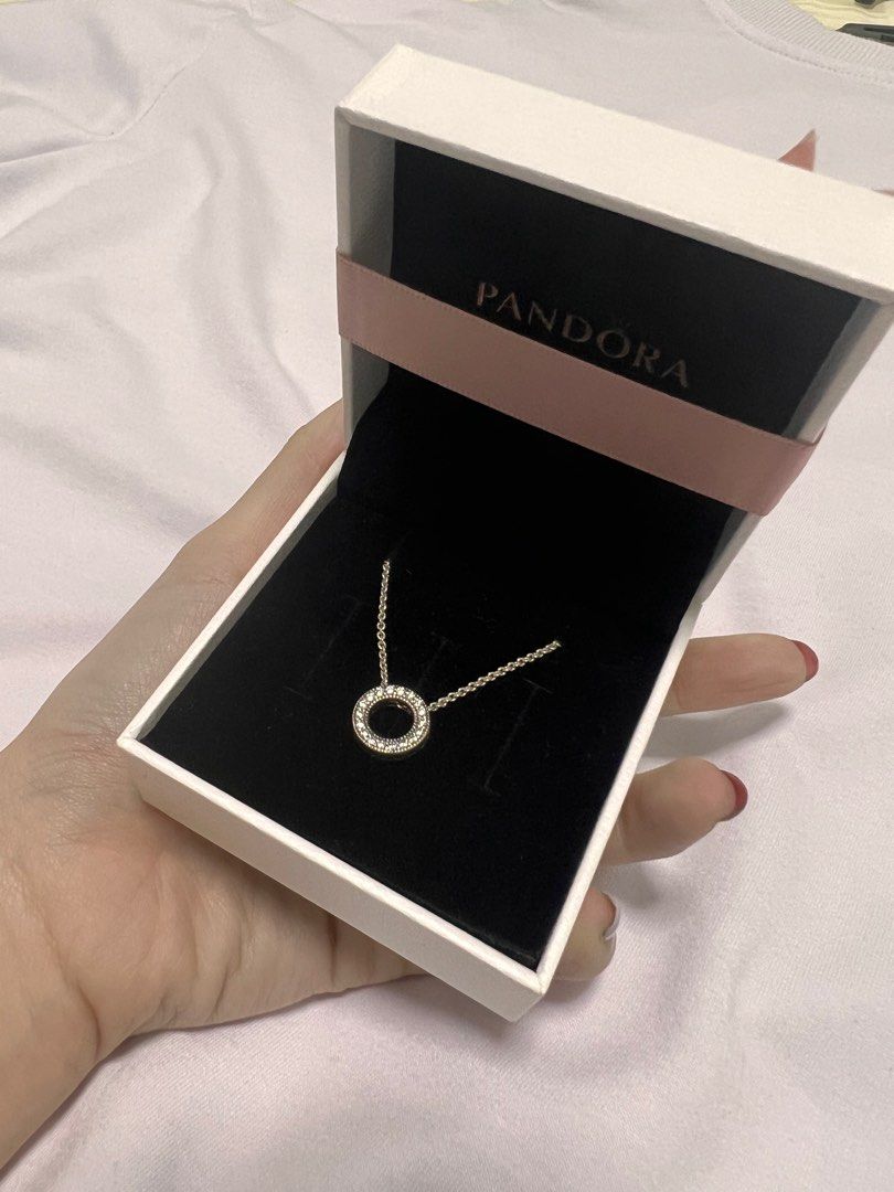 Girl necklace pandora hot sale