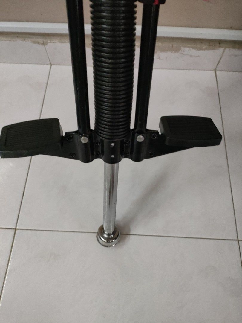 Pogo stick 2nd hand, Sports Equipment, Other Sports Equipment and