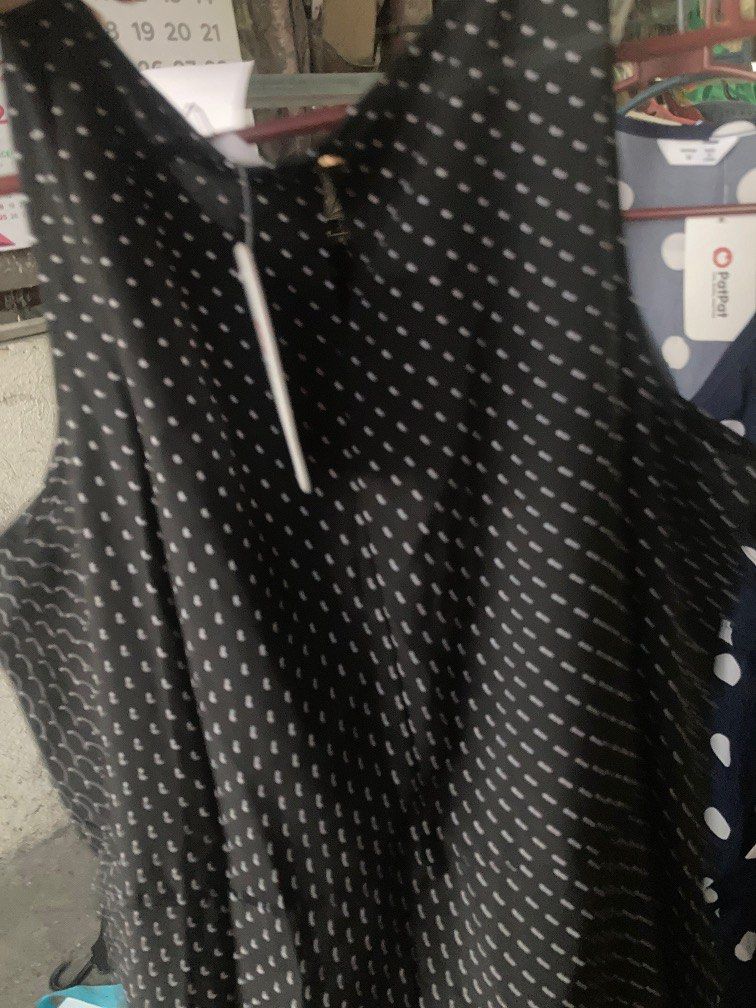 Polka dot Long black dress (Category: Dresses) located in Naic. Submitted by itsjmg (Listing ID 1212160251, Image 2). Description: .