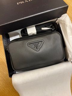 PRADA全新專櫃黑側背/手機包