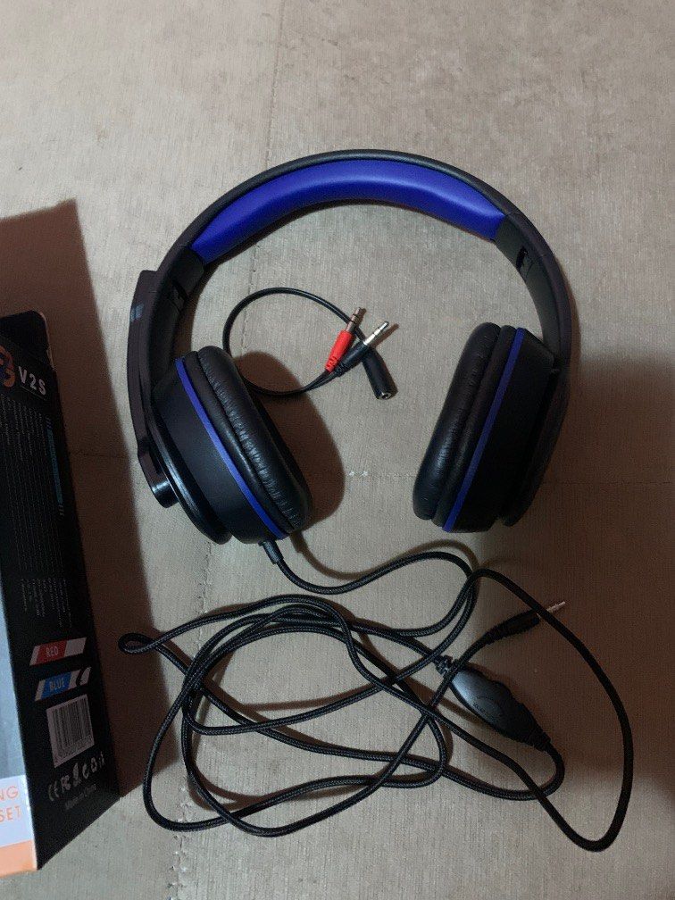 Pro gaming headsets (Category: Earphones) located in San Juan City. Submitted by ywkly (Listing ID 1212233780, Image 2). Description: Once lng nagamit.