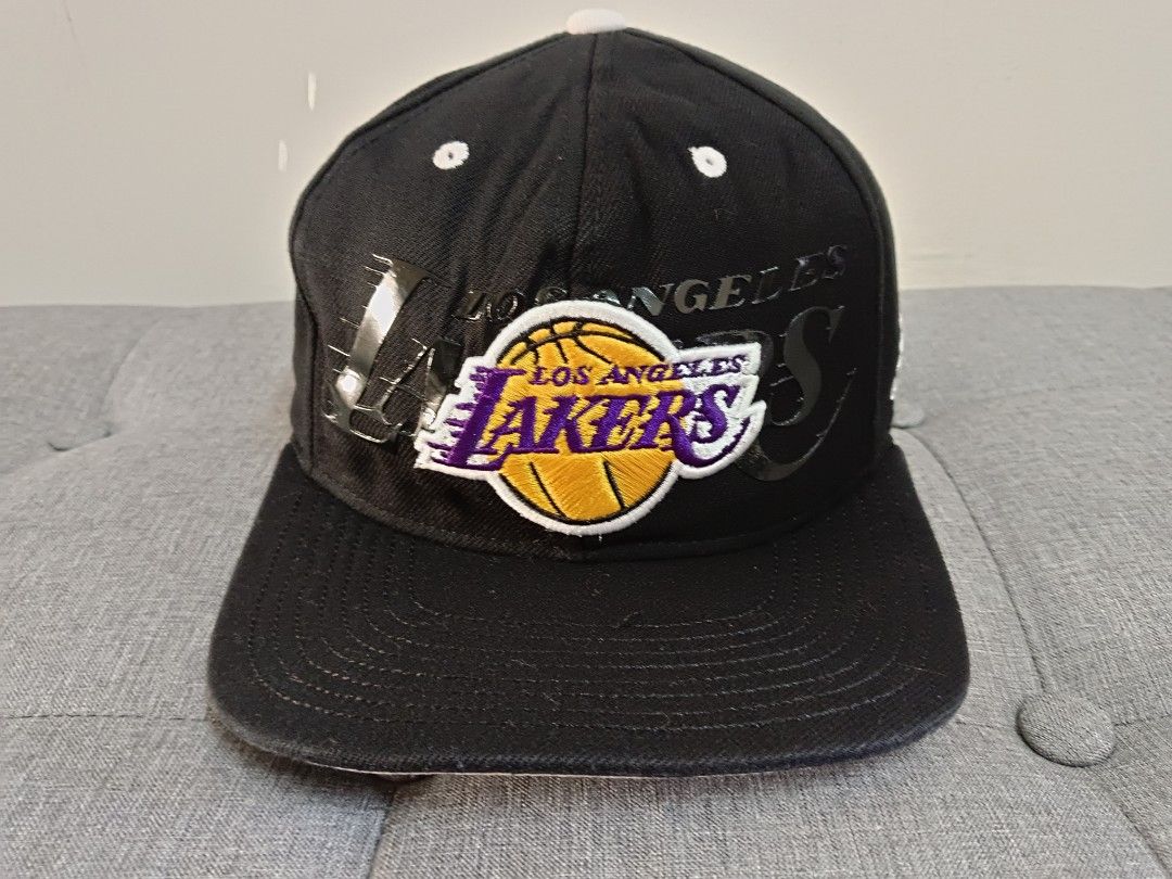 R2 C18 CAP ADIDAS NBA TEAM LOS ANGELES LAKERS SNAPBACK BUTTON ORIGINAL WITH TAG NBA LOS ANGELES LAKERS ADIDAS
