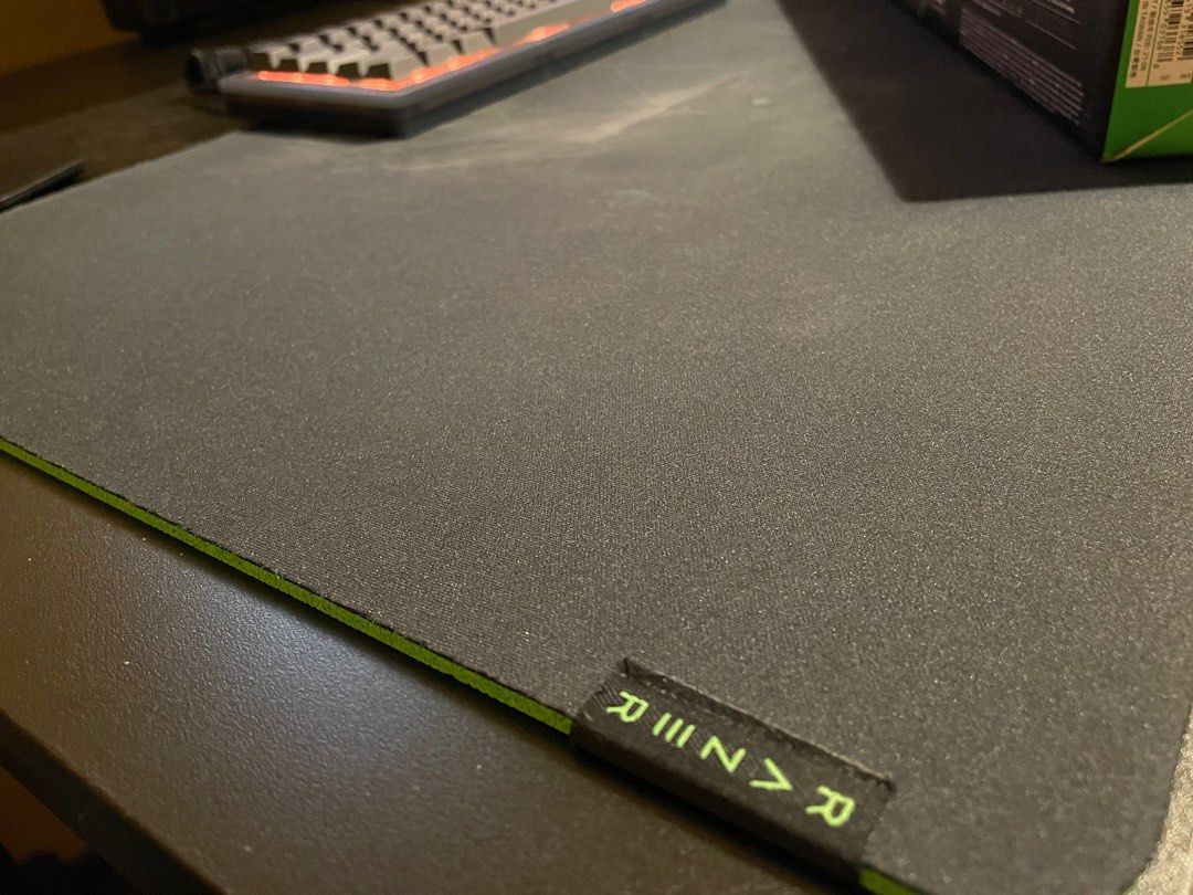 Razer Gigantus V2 XXL Mouse Pad, Computers & Tech, Parts & Accessories