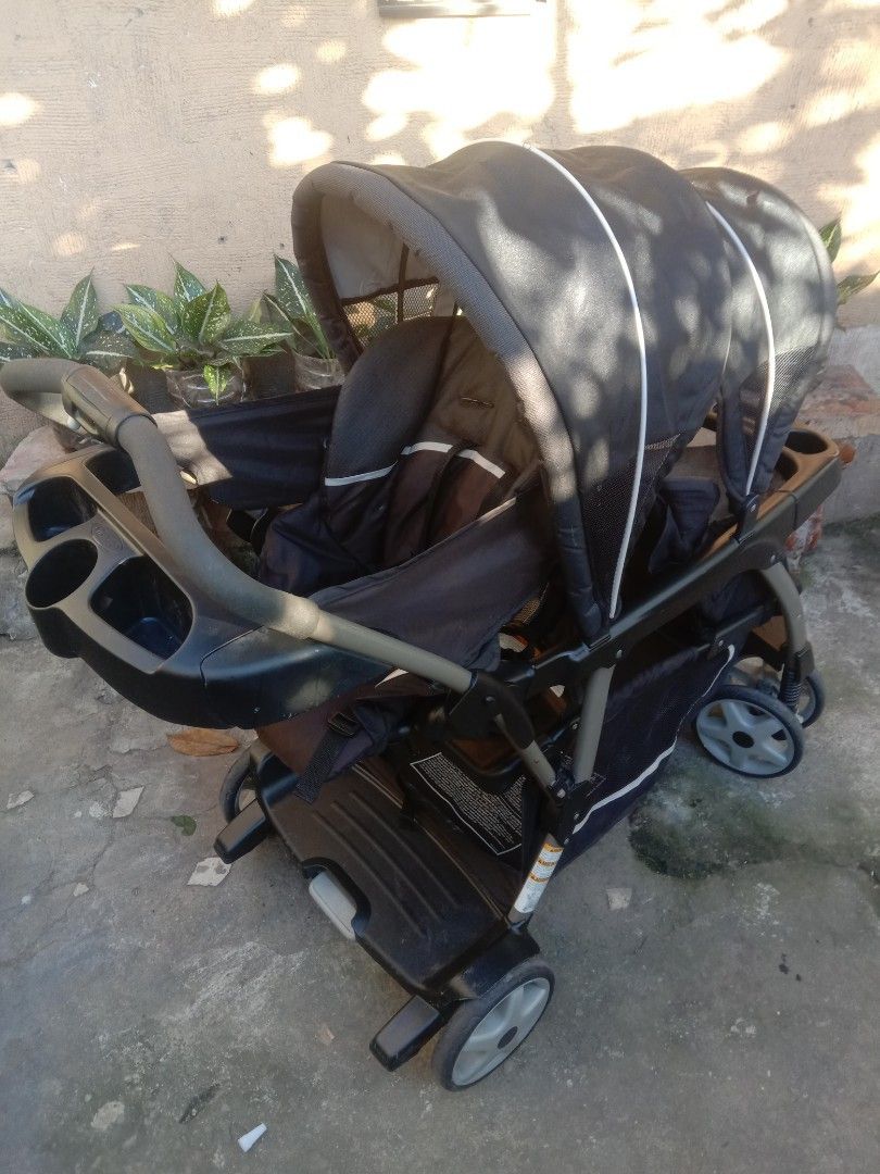 Ready to grow tandem (Category: Strollers) located in Caloocan City. Submitted by Unicoijo02 (Listing ID 1212201322, Image 2). Description: ready to grow tandem Graco brand north Caloocan.
