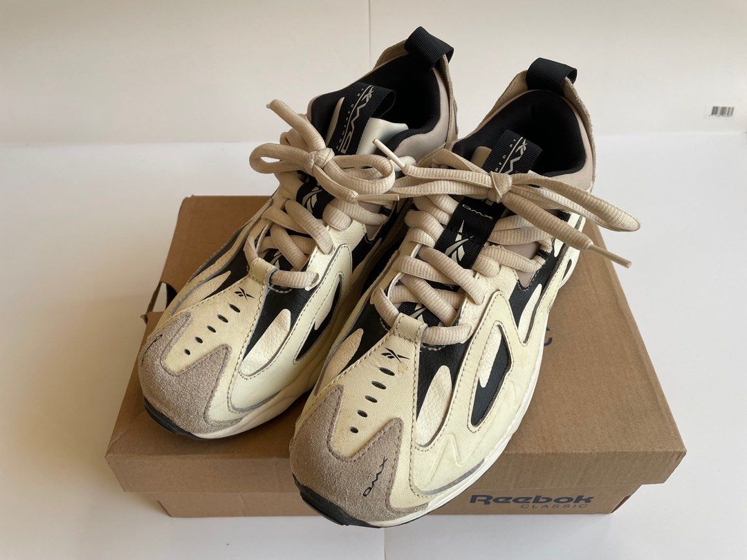 Reebok classic outlet wanna one