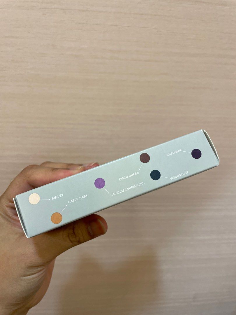 REM BEAUTY Eyeshadow Palette in Groovy Baby, Beauty & Personal Care